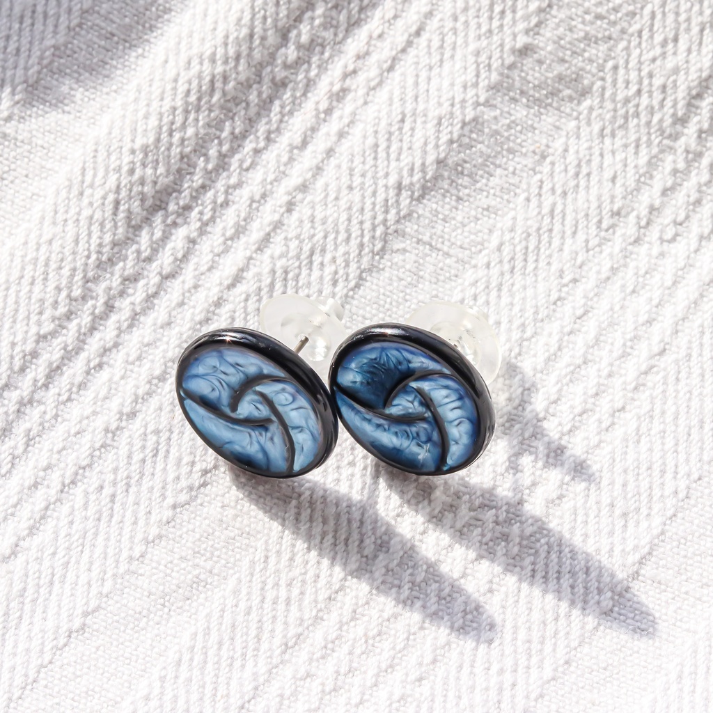 呪術廻戦 五条悟イメージ 【Ao(-蒼-)】/ ハンドメイド ピアス ヴィンテージ