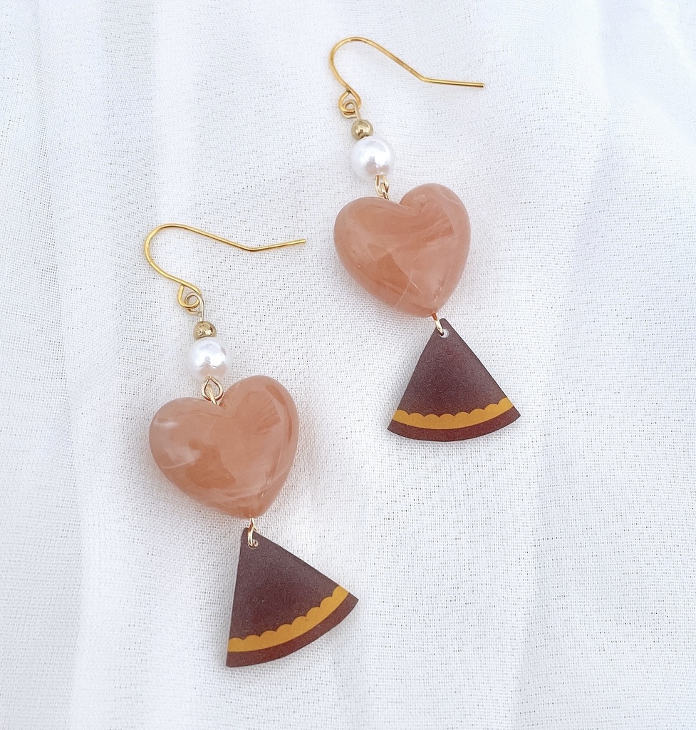 年末セール/スパイファミリー　アーニャ　ピアス