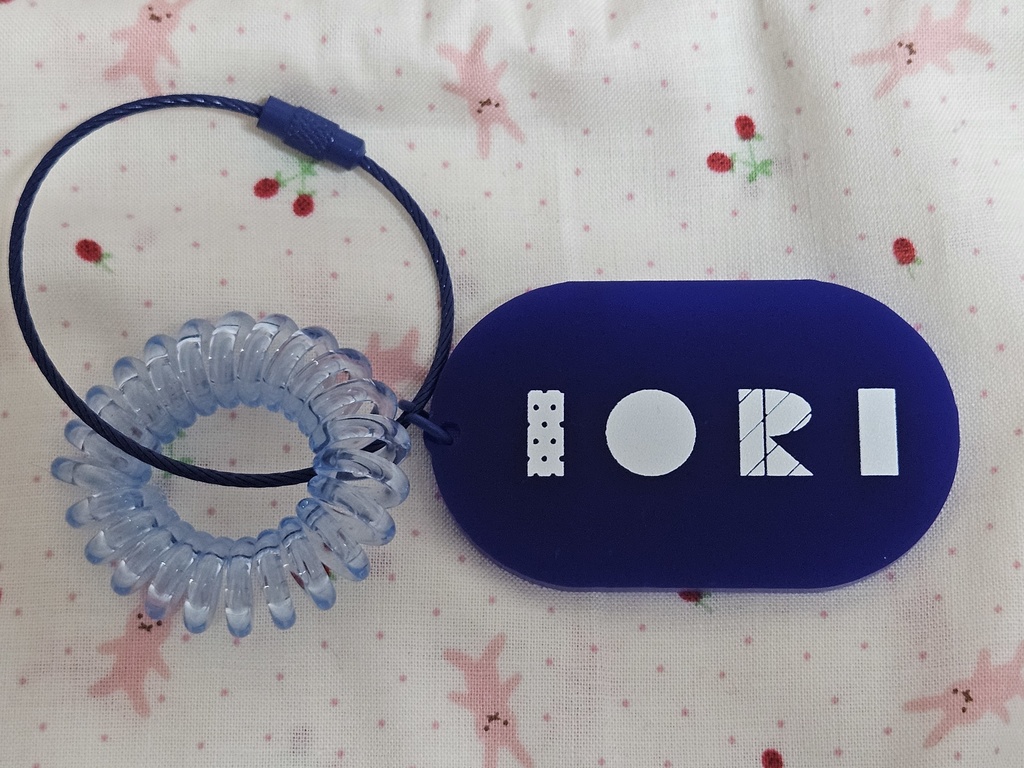 ネームロゴアクリルキーホルダー 全7色