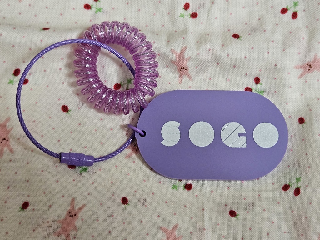 ネームロゴアクリルキーホルダー 全7色