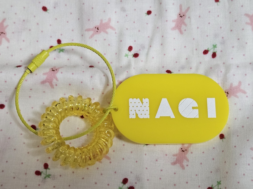 ネームロゴアクリルキーホルダー 全7色