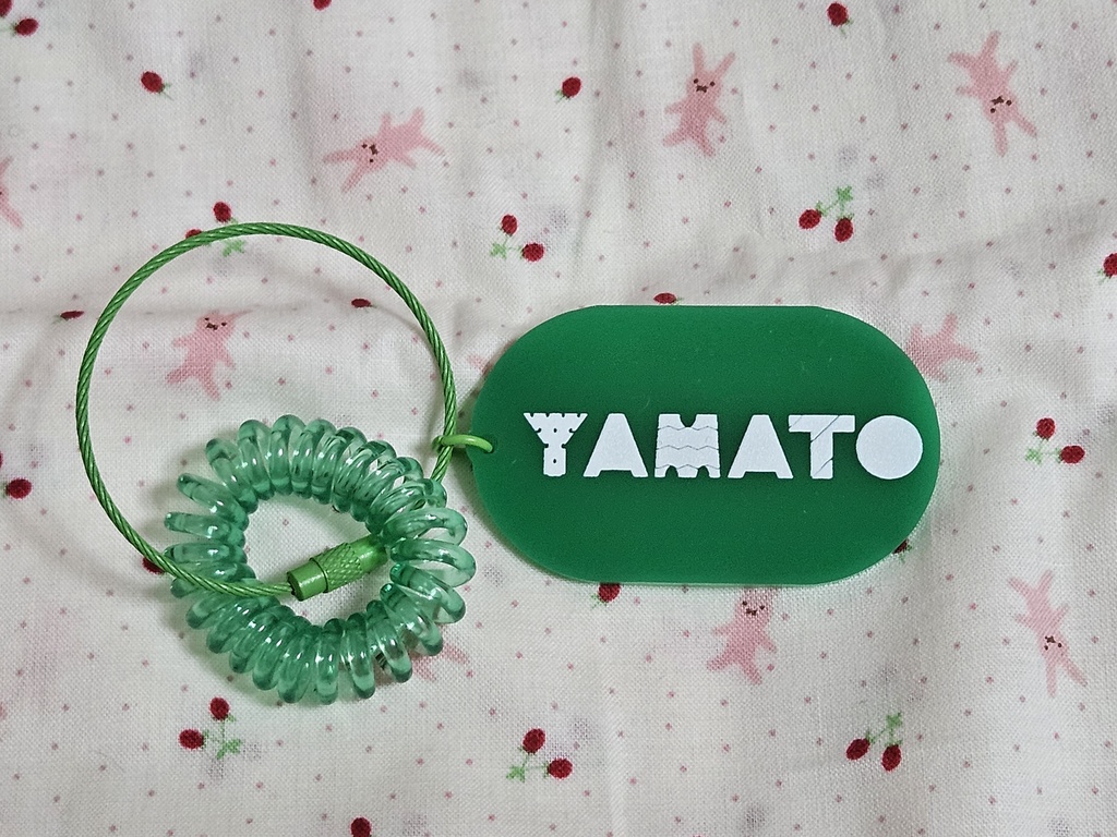 ネームロゴアクリルキーホルダー 全7色