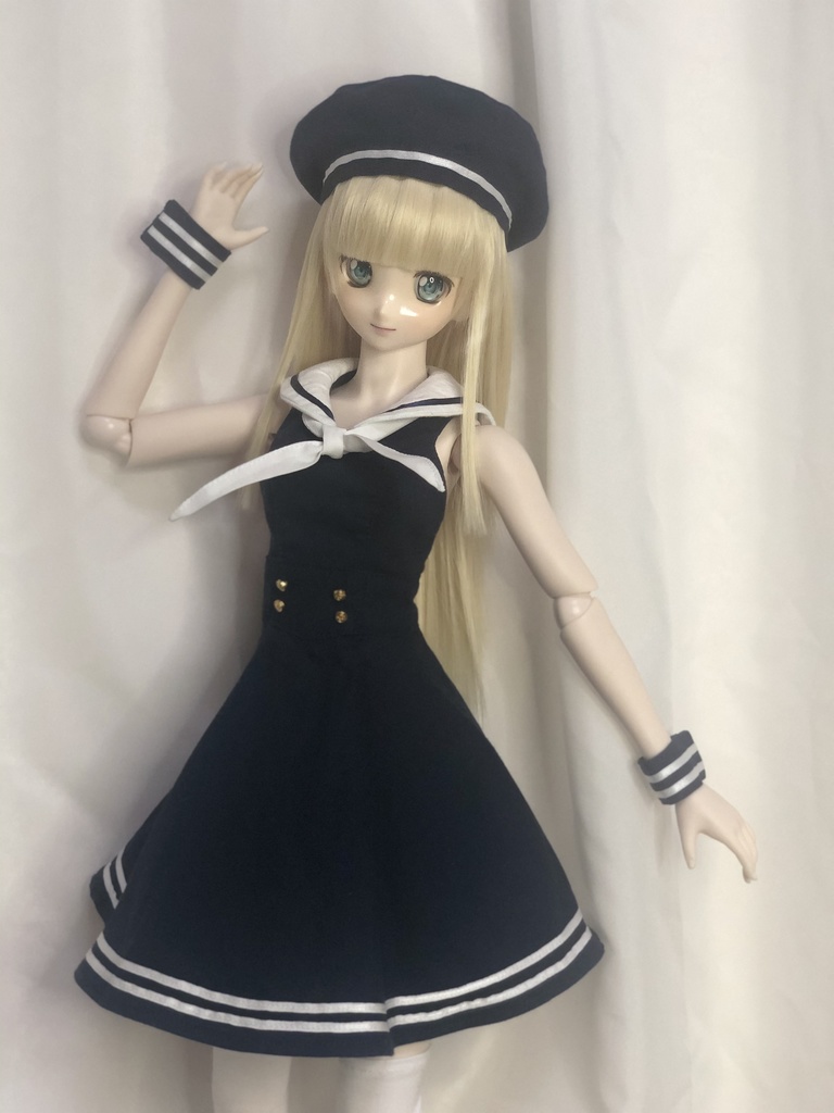 背中開きセーラーワンピース