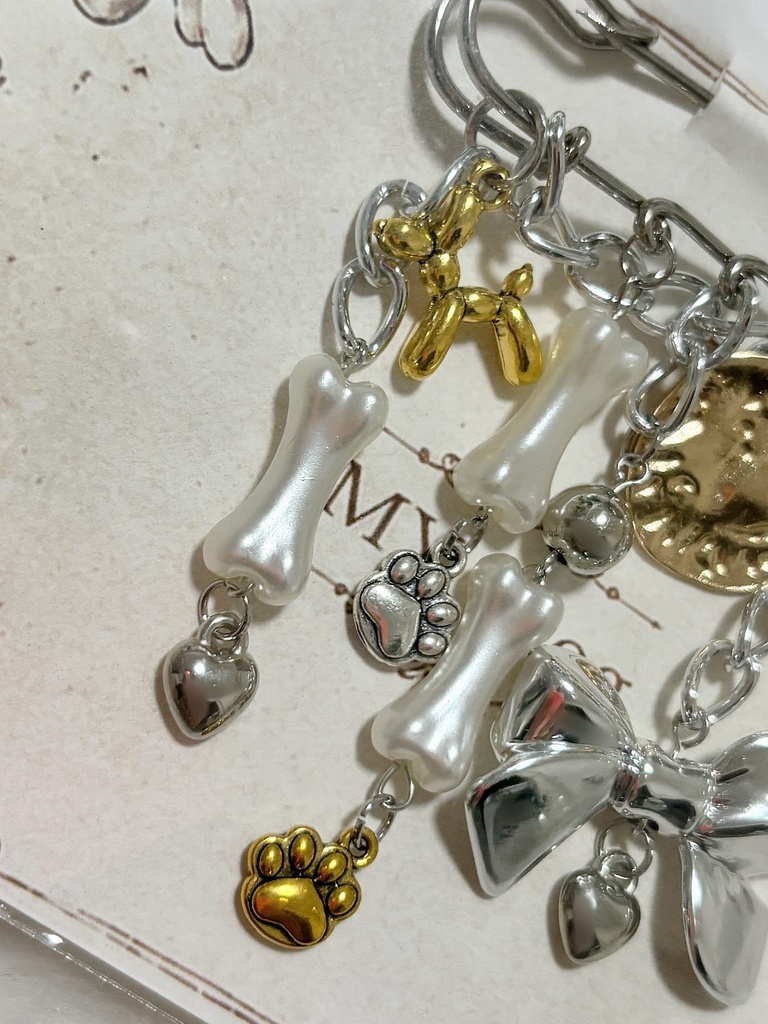 【ハンドメイド】DOG Charmpin/ボーン&リボン×スウィートパンク