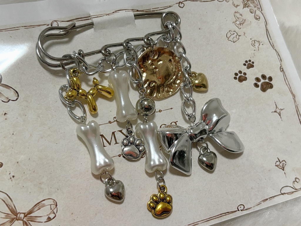 【ハンドメイド】DOG Charmpin/ボーン&リボン×スウィートパンク