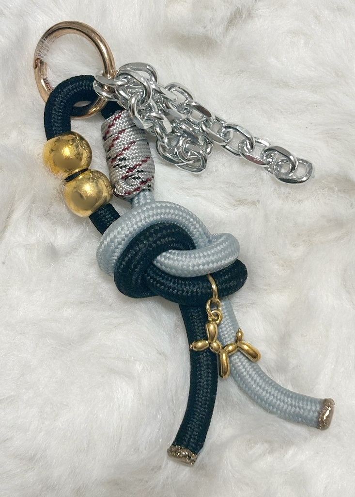 【ハンドメイド】パラコードキーホルダー/Gold Beads