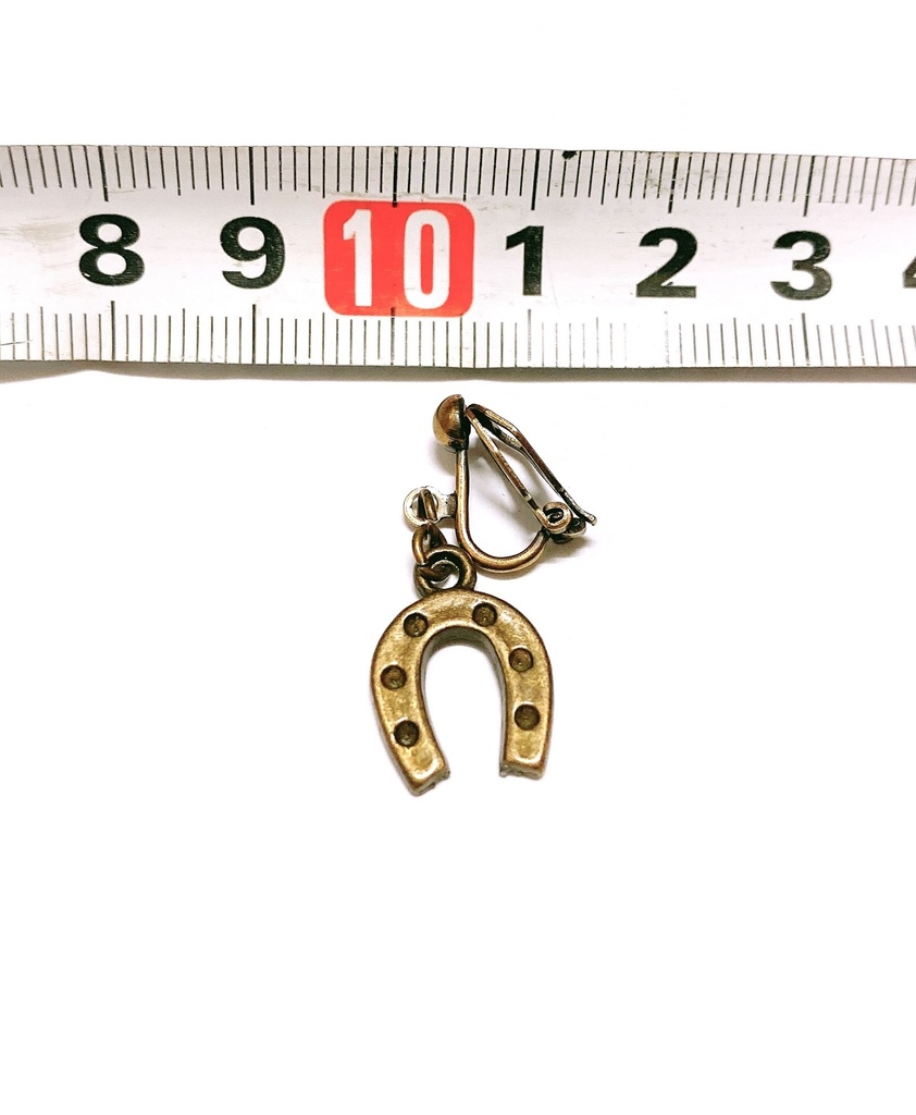 蹄鉄イヤリング