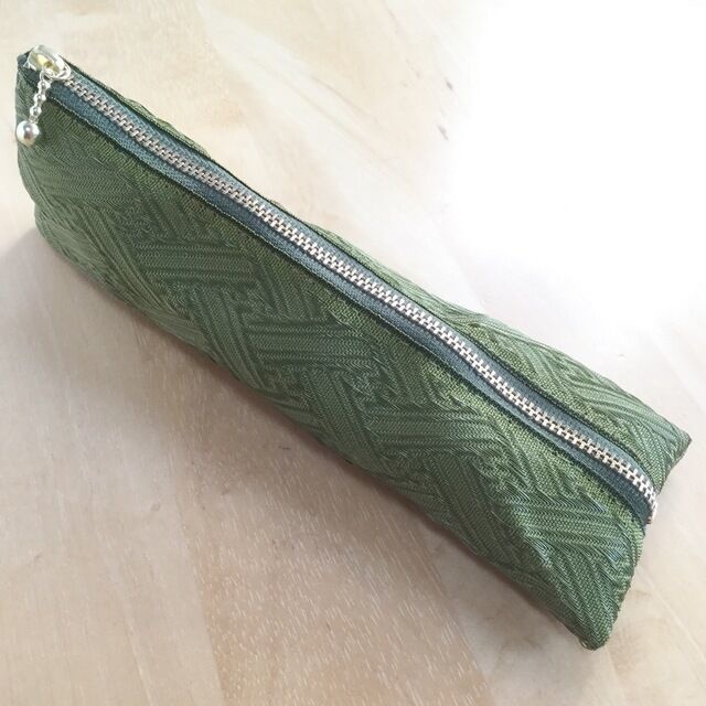 【紗綾形】畳縁 テトラ型 ペンケース 抹茶色 縁起物 グリーン
