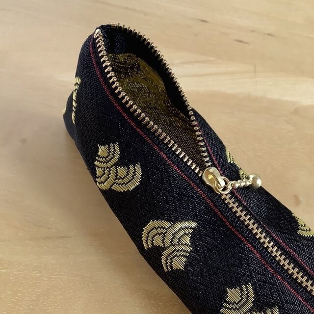 【波扇】畳縁 テトラ型 ペンケース 黒 金 青海波 和風