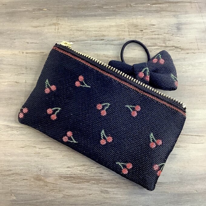 【金魚】畳縁 テトラ型 ペンケース 黒 和風 シノワズリ