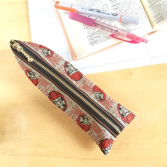【ダルマ】畳縁 テトラ型 ペンケース 達磨 だるま 赤 縁起物