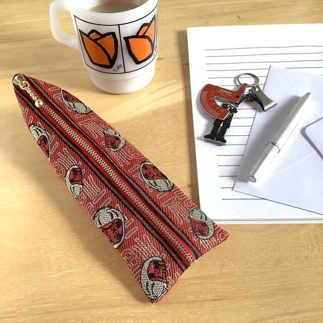 【ダルマ】畳縁 テトラ型 ペンケース 達磨 だるま 金 縁起物