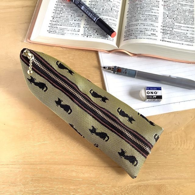 畳縁【黒猫】テトラ型 ペンケース ゴールド 黒 ねこ 大人可愛い