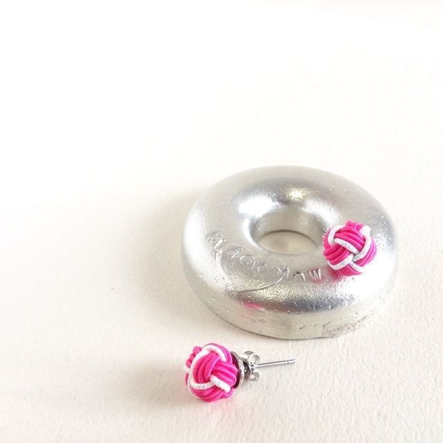 水引製 【芍薬のつぼみ】 バイカラー ピアス リゾートにも