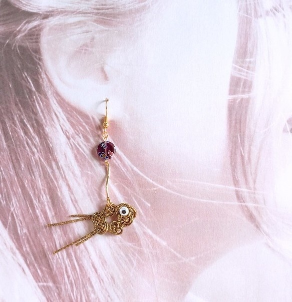 水引製 ゆらゆら金魚 ピアス 黒金