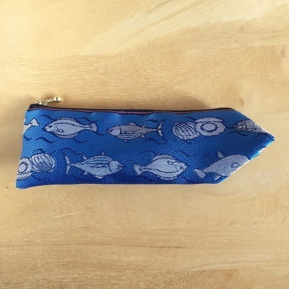 【魚介柄】畳縁 テトラ型 ペンケース 和風 ペンポーチ 青 釣り