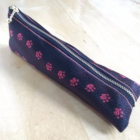 【ワンニャン足あと柄】畳縁 テトラ型 ペンケース 猫 犬 aibo