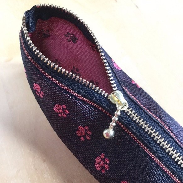 【ワンニャン足あと柄】畳縁 テトラ型 ペンケース 猫 犬 aibo