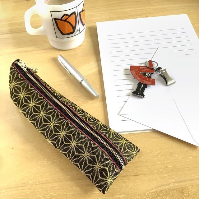 【麻の葉文様】畳縁 ぺたんこ ミニポーチ 小銭入れ カードケース 黒×金