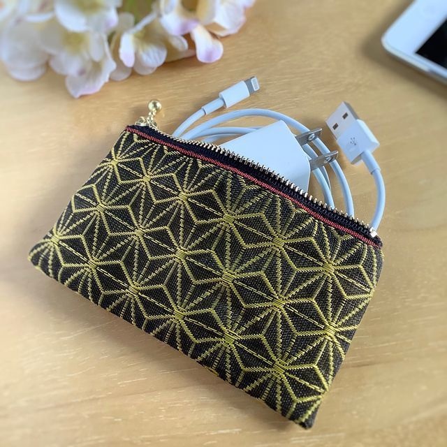 【麻の葉文様】畳縁 テトラ型 ペンケース 黒×金