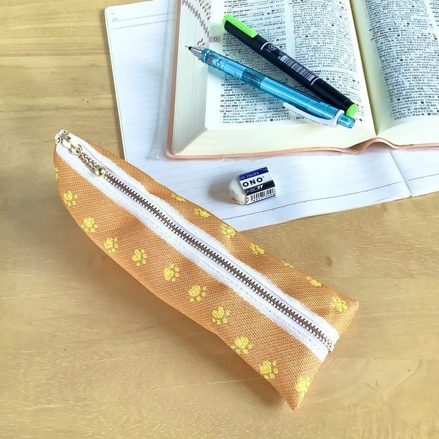 【足あと】畳縁 ぺたんこ ミニポーチ カードケース 小銭入れ みかん色 犬 猫