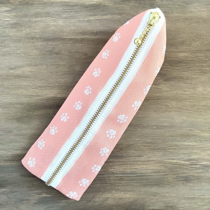 【足あと】 畳縁 テトラ型 ペンケース もも色 肉球 猫 犬 おうち時間