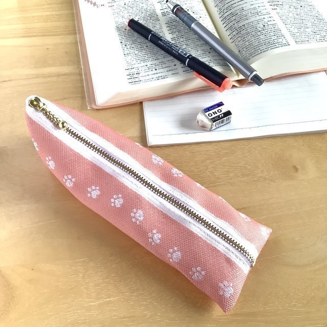 【足あと】畳縁 ぺたんこ ミニポーチ カードケース 小銭入れ もも色 犬 猫