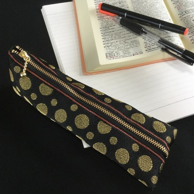 【黒×金 水玉】畳縁 ぺたんこ ミニポーチ カードケース 小銭入れ ドット