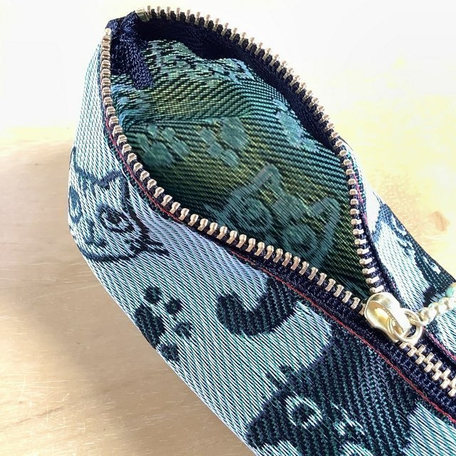 【猫 顔柄】畳縁 テトラ型 ペンケース よもぎ 緑 大人可愛い