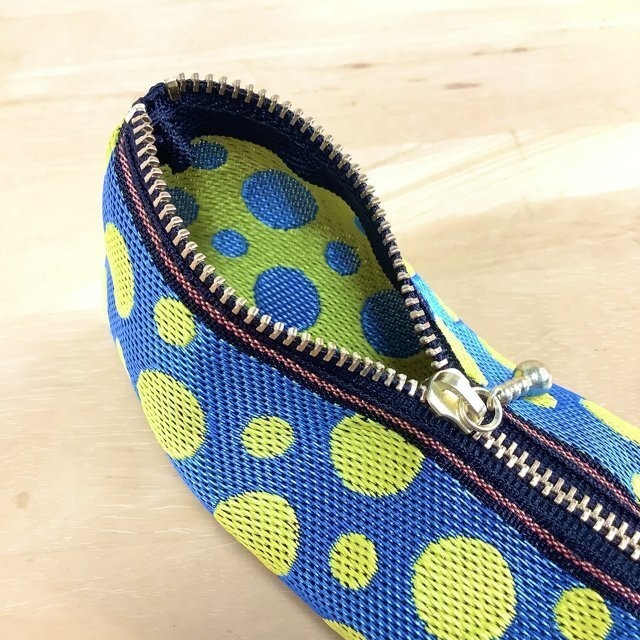 【レモンソーダ】畳縁 テトラ型 ペンケース おうち時間 水玉 ドット 黄色 青