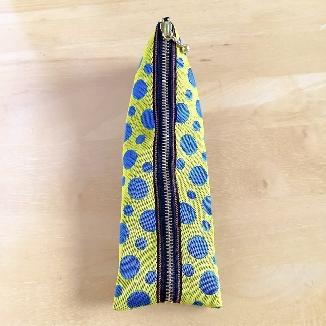 【レモンソーダ②】畳縁 テトラ型 ペンケース 水玉 ドット 黄色 青