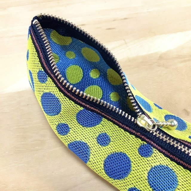 【レモンソーダ②】畳縁 テトラ型 ペンケース 水玉 ドット 黄色 青