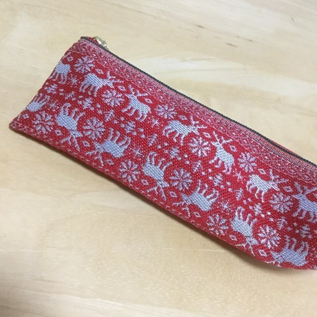 【ノルディック】畳縁 テトラ型 ペンケース 赤 トナカイ 北欧