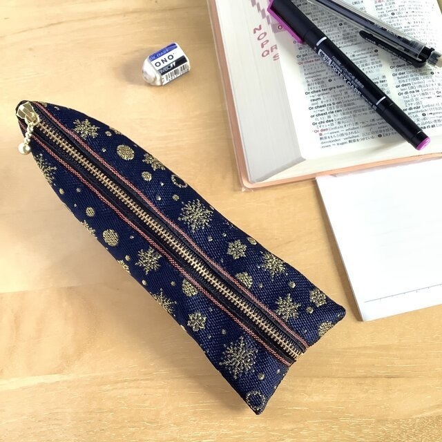 【六華】畳縁 ぺたんこ ミニポーチ カードケース 小銭入れ 紺 雪の結晶 クリスマス