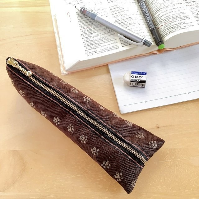 【足あと】畳縁 ぺたんこ ミニポーチ 小銭入れ カードケース コーヒー色 犬 猫