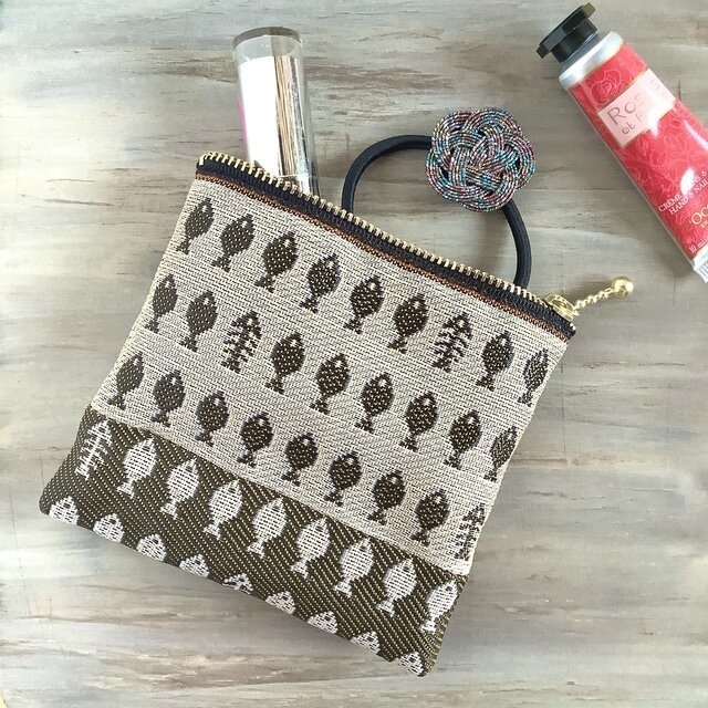 【お魚】畳縁 ポーチ サニタリーケース 朽葉色 こげちゃ