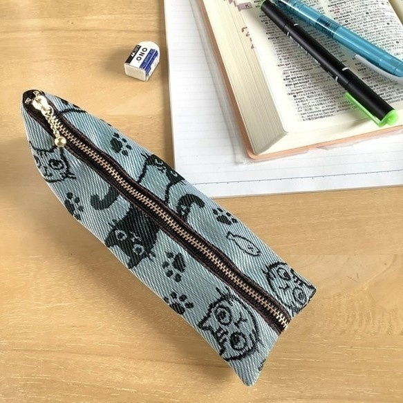 【猫 顔柄】畳縁 テトラ型 ペンケース 朽葉色 黄色