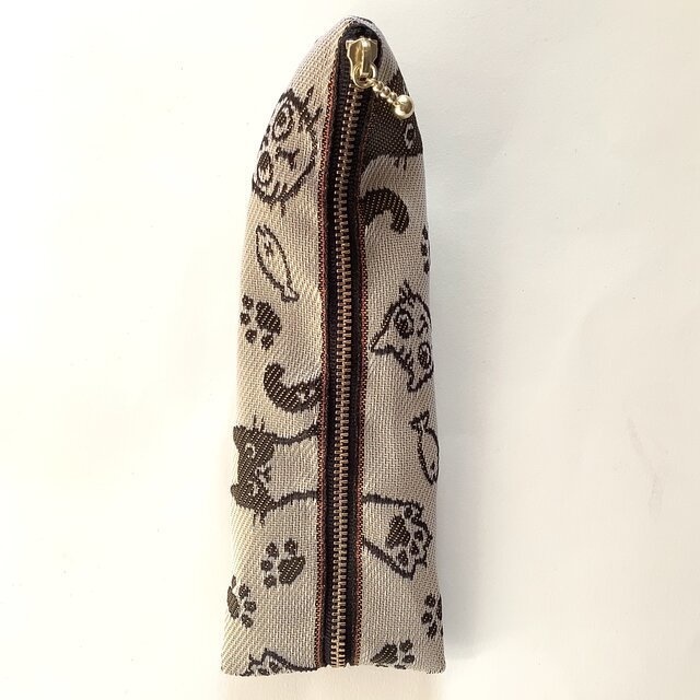 【猫 顔柄】畳縁 テトラ型 ペンケース 朽葉色 黄色
