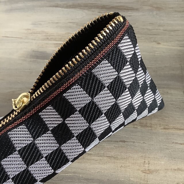 【市松模様】畳縁 テトラ型 ペンケース 黒 白