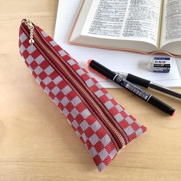 【市松模様】畳縁 テトラ型 ペンケース 黒 白
