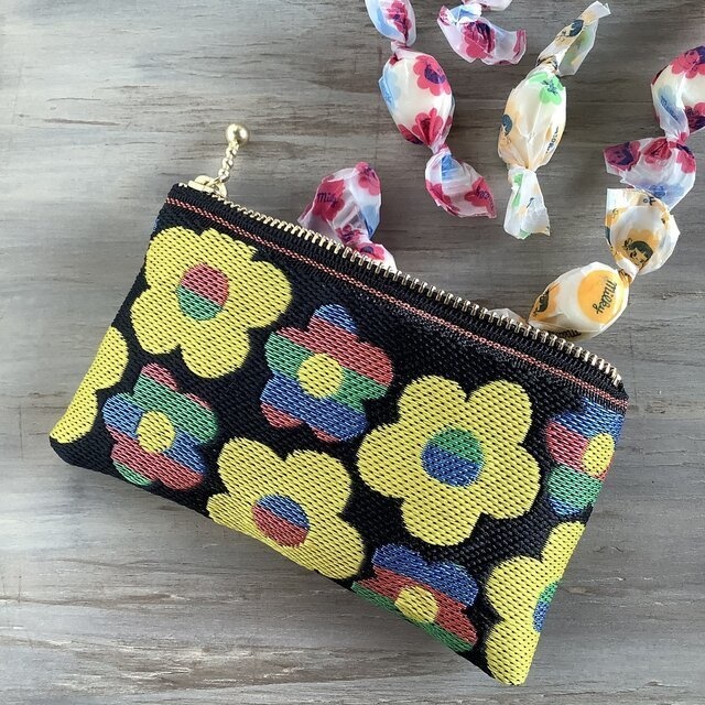 【レトロポップ 花柄】畳縁 ぺたんこ ミニポーチ 小銭入れ カードケース 黒 カラフル