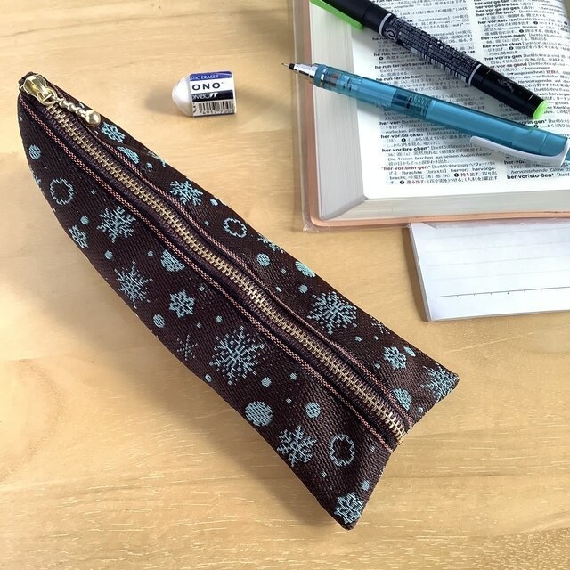 【六華】畳縁 ぺたんこ ミニポーチ カードケース 小銭入れ チョコミント 雪の結晶 クリスマス