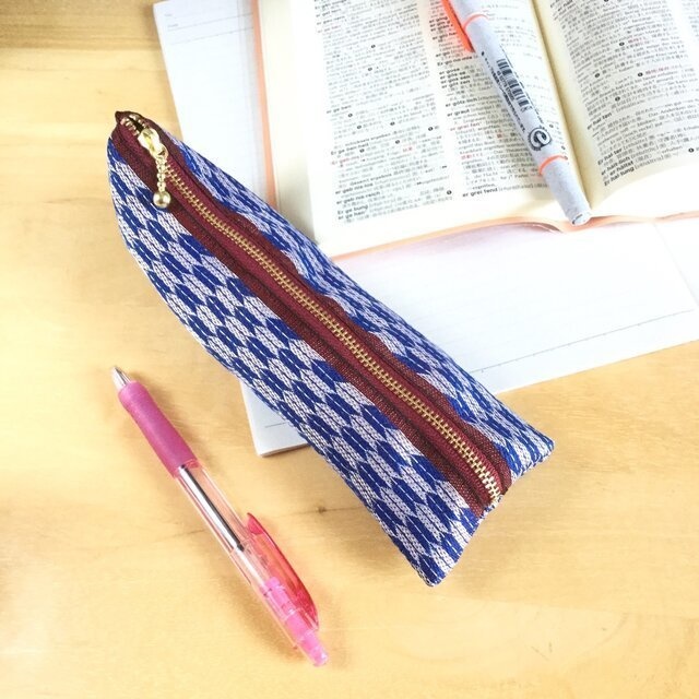 【矢羽】畳縁 テトラ型 ペンケース 藍×白 はいからさん 矢絣 大正浪漫