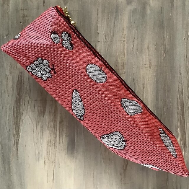 【野菜と果物】 畳のヘリ テトラ型 ペンケース 赤 フルーツ ベジタブル