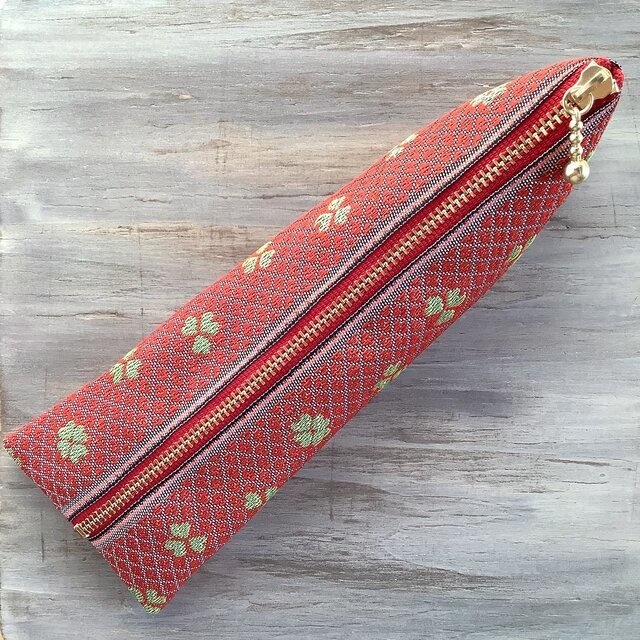 【クローバー】畳縁 テトラ型 ペンケース 四つ葉 赤 四葉