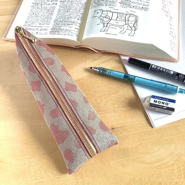 【抹茶牛】畳縁 テトラ型 ペンケース 和風 ホルスタイン 乳牛 抹茶ミルク