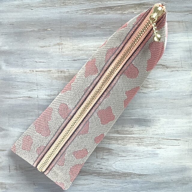 【桃牛】畳縁 テトラ型 ペンケース 和風 ホルスタイン 乳牛 ピンク ピーチミルク