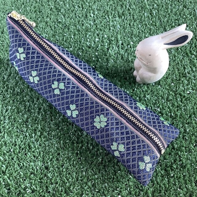 【クローバー】畳縁 ぺたんこ ミニポーチ カードケース 小銭入れ 紺 和風 四葉