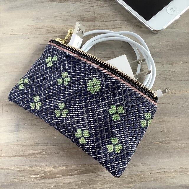 【クローバー】畳縁 ぺたんこ ミニポーチ カードケース 小銭入れ 紺 和風 四葉