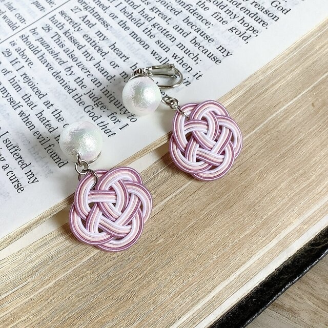 【紫雲】水引 お花とコットンパール イヤリング 藤色 パープル ゆらゆら